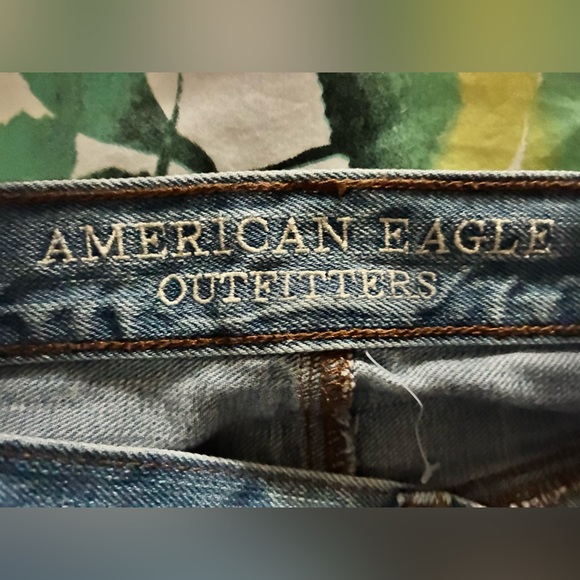 American Eagle Outfitters vintage high rise crop two tone Womens Jeans - Picture 5 of 6